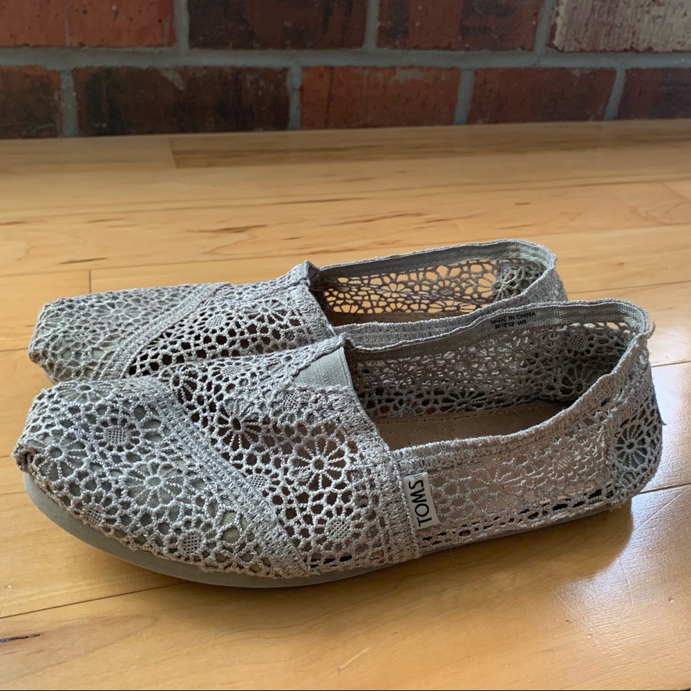 Crochet Grey Toms